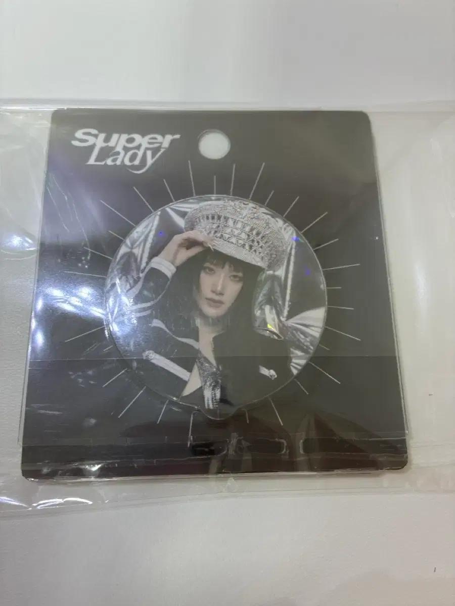 (여자)아이들 Super Lady 럭드 슈화 뱃지