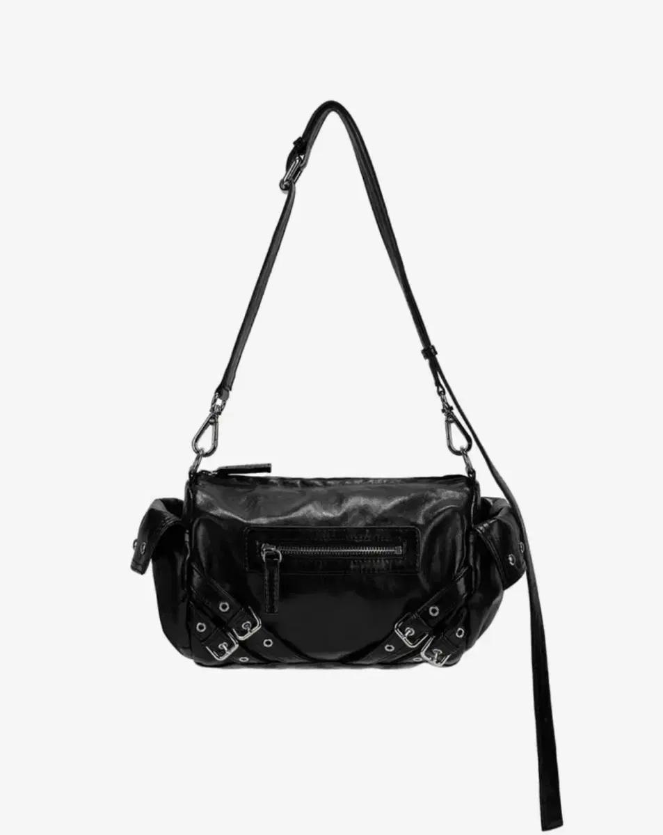 다이닛 STUD POCKET BAG IN BLACK