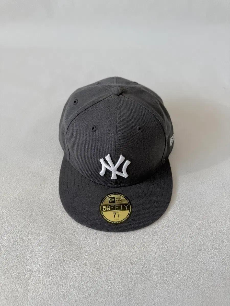뉴에라(NEW ERA) 양키즈 스냅백(데드스탁급)