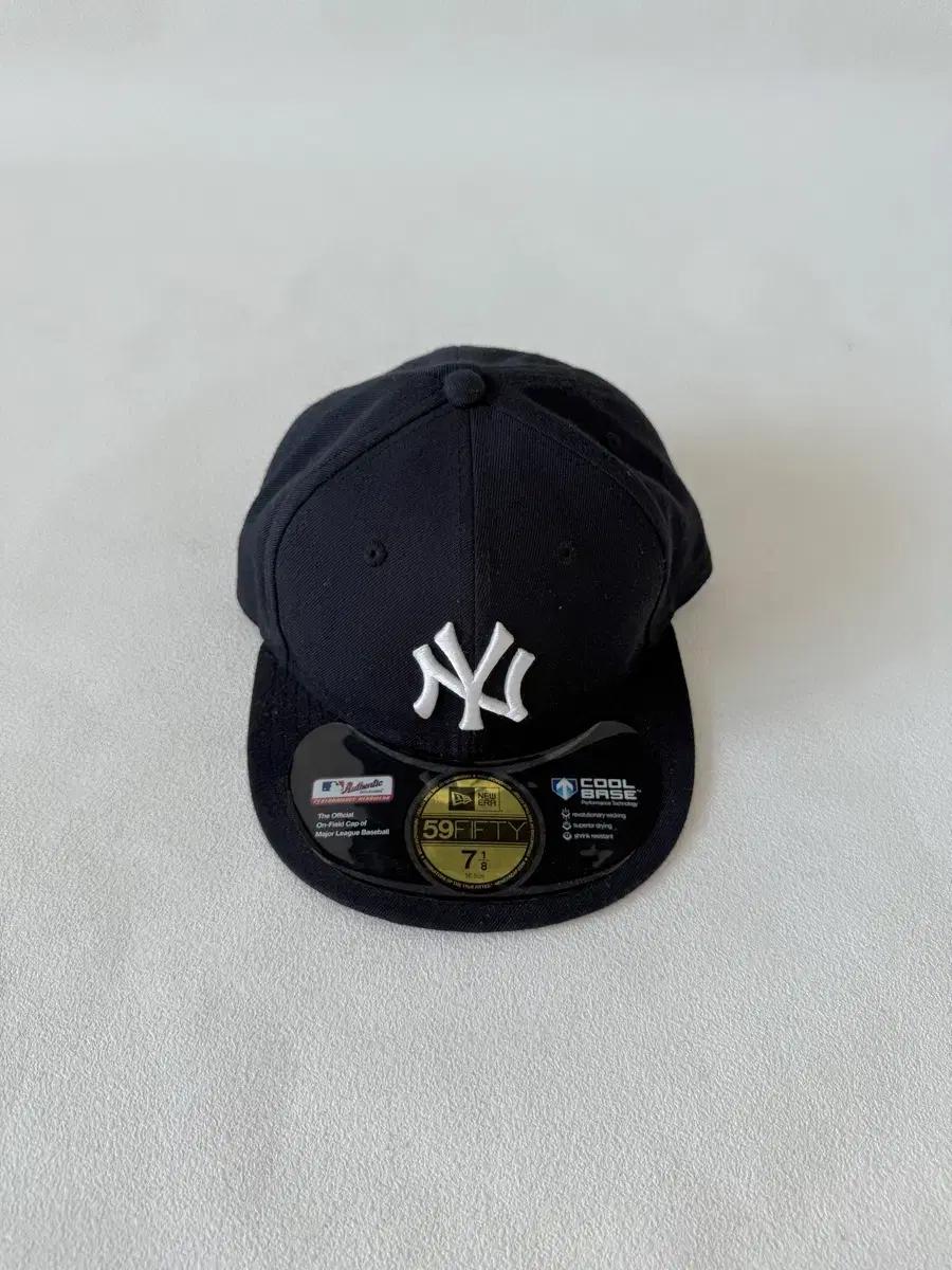 뉴에라(NEW ERA) 양키즈 스냅백(데드스탁급)