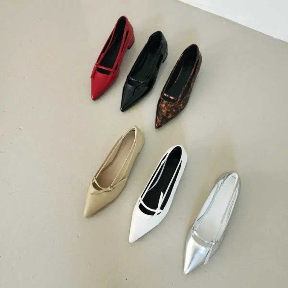 [새상품]더무이 Strap point flat red-245cm