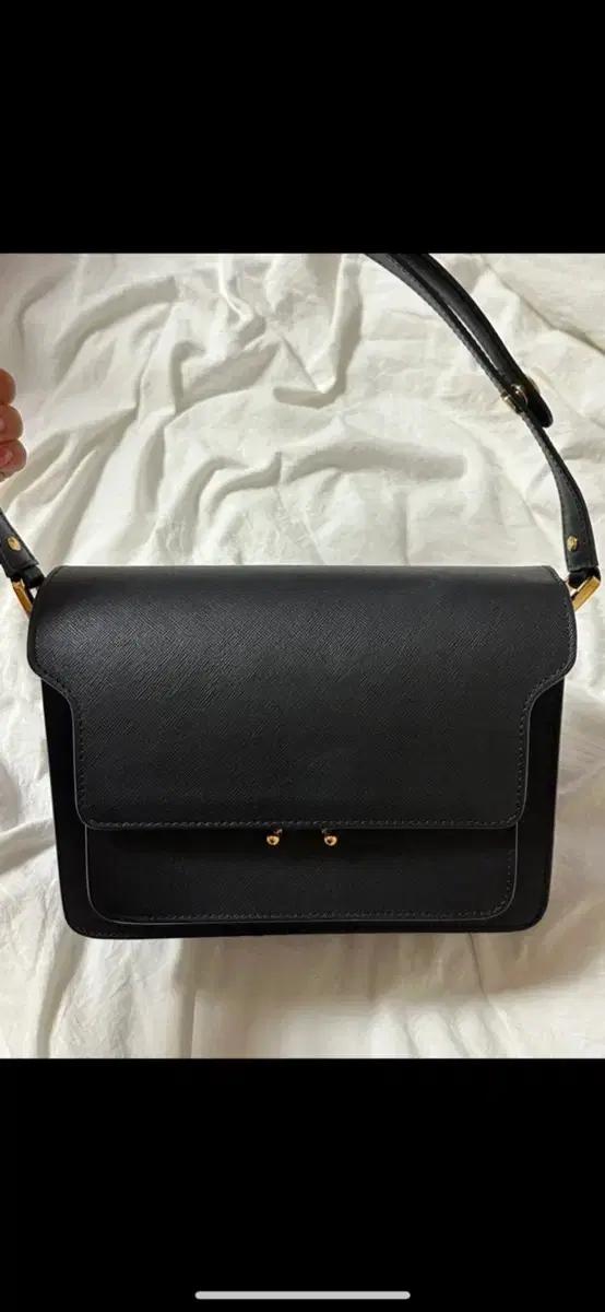 MARNI 마르니 트렁크백 사피아노 미듐