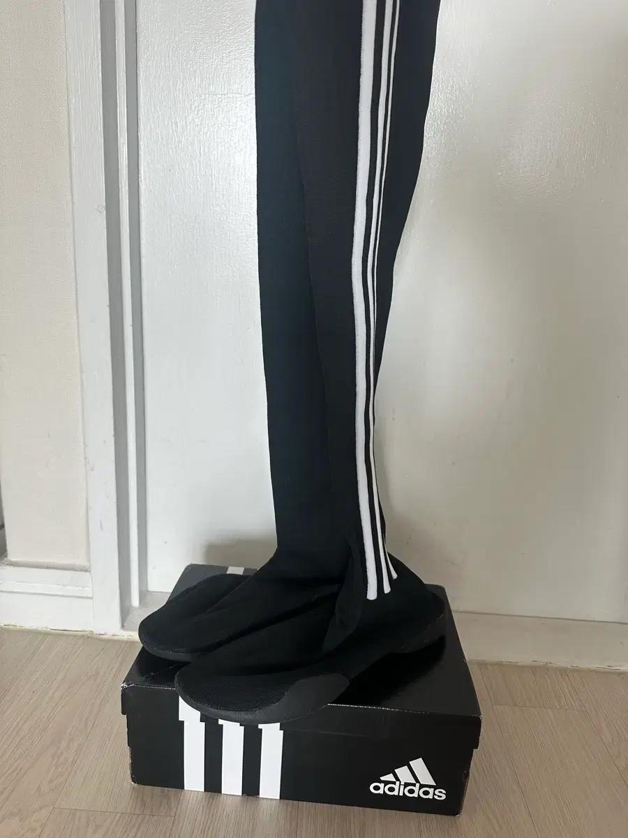 Adidas 아디다스 X 제레미 스캇 태권도 메이 부츠 250