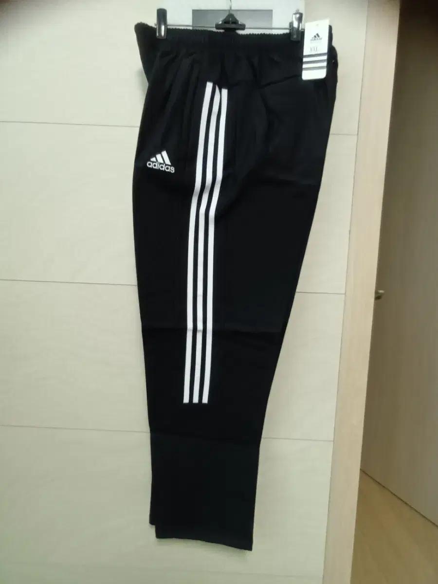아디다스  트레이닝 기모안감 새상품 블랙 XXL