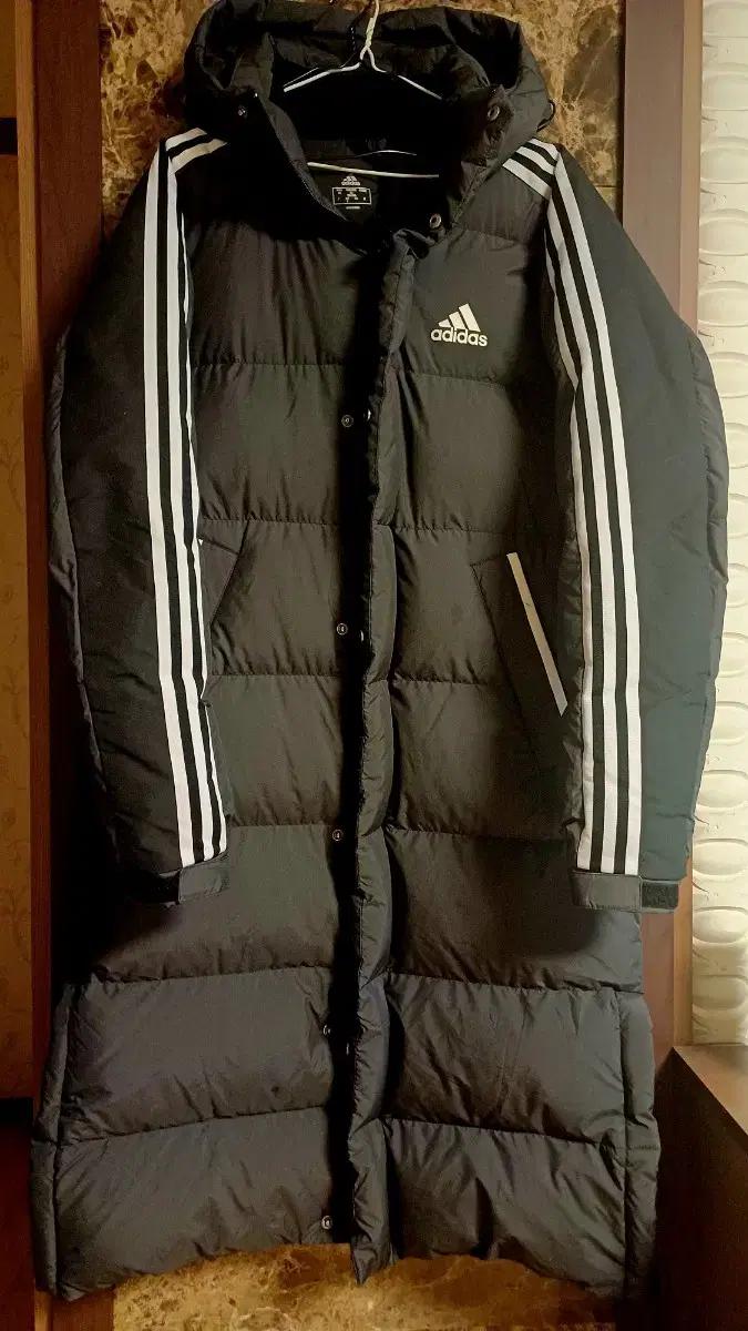아디다스 롱패딩 차콜색 오리털패딩