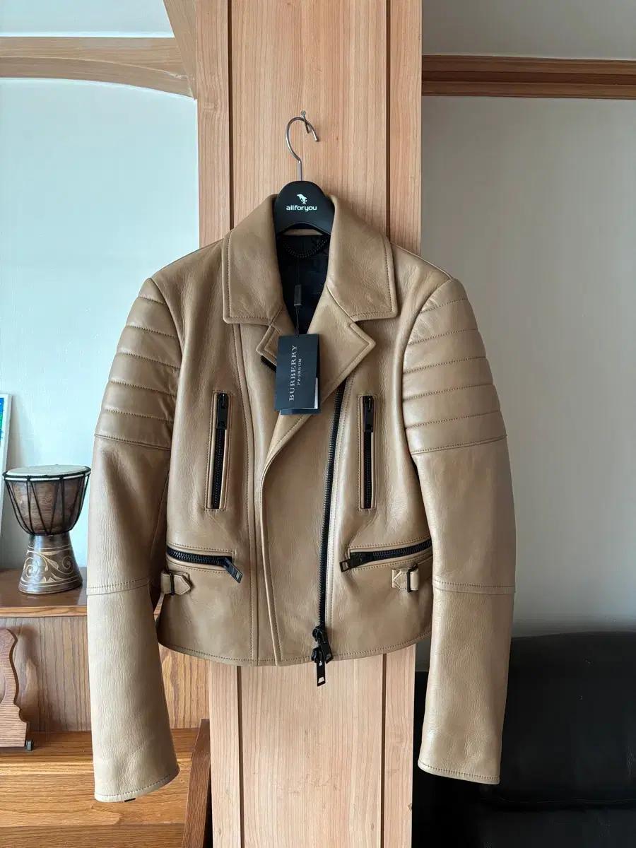 버버리Burberry Prorsum 단종 여성 가죽자켓 NWT / 미착용