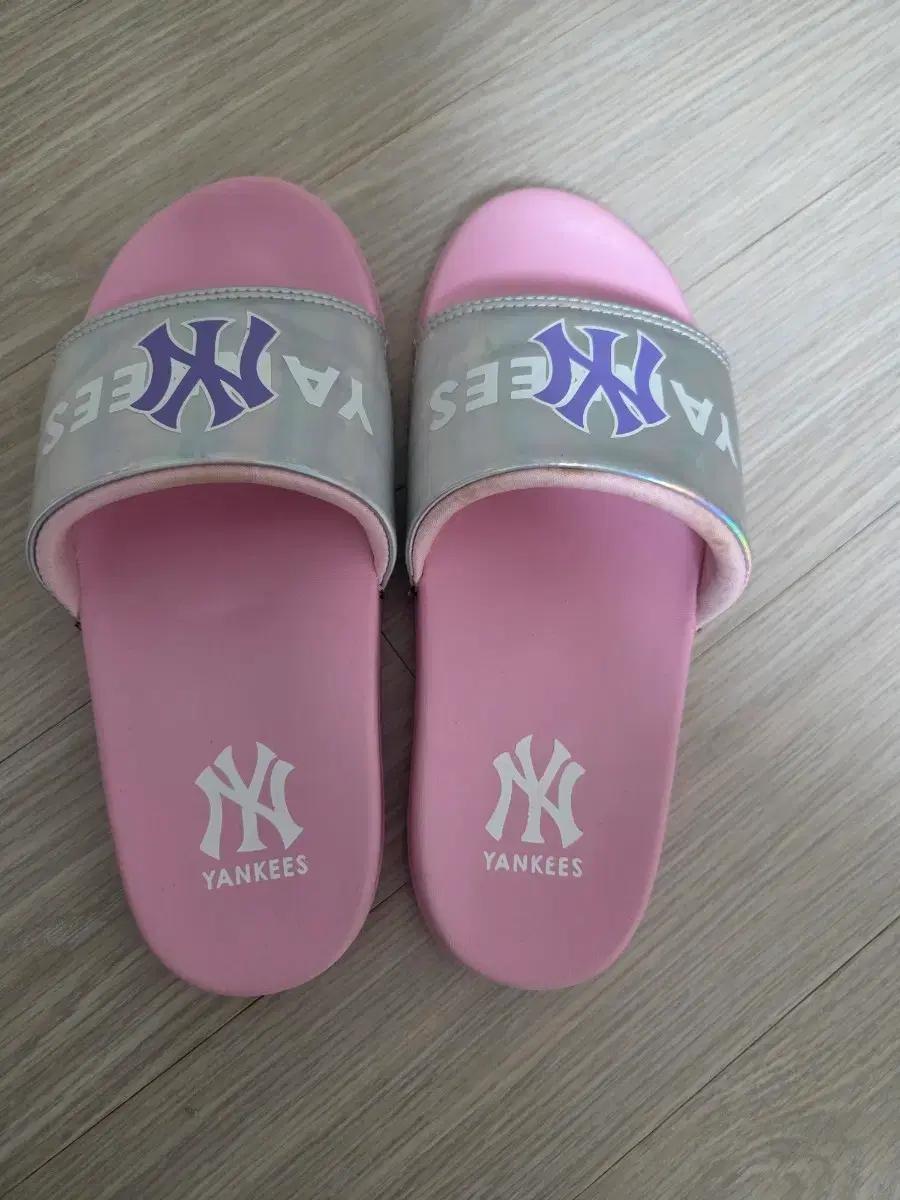 MLB 뉴욕 양키스 핑크 슬리퍼 키즈