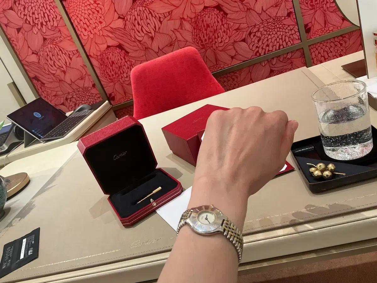 까르띠에 Must de Cartier 18k 여성용 드레스 워치
