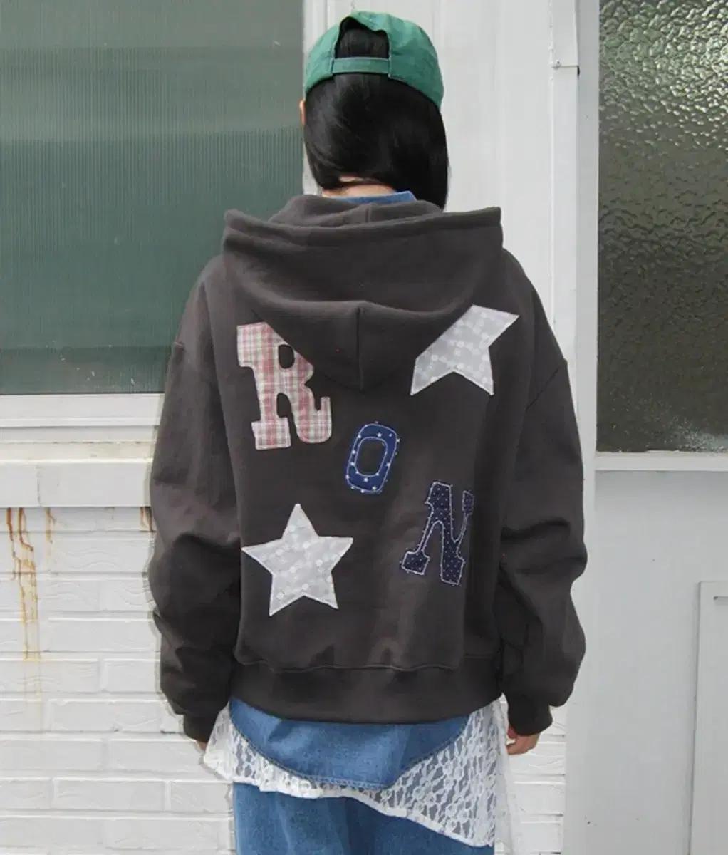 론론 PATCH MIXED APPLIQUE HOODIE ZIP UP