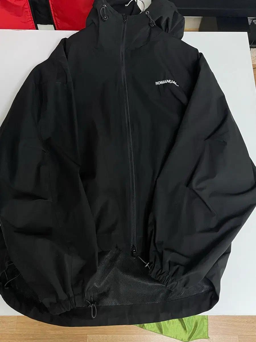 노매뉴얼 블랙 후드 바람막이 자켓 PENON WIND SHELL