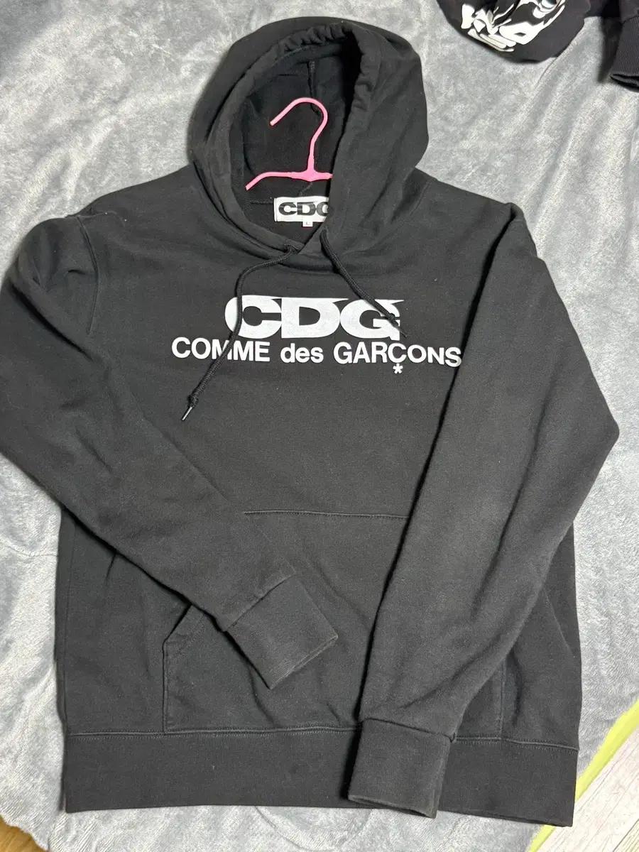 CDG 꼼데가르송 정품 블랙 후드티