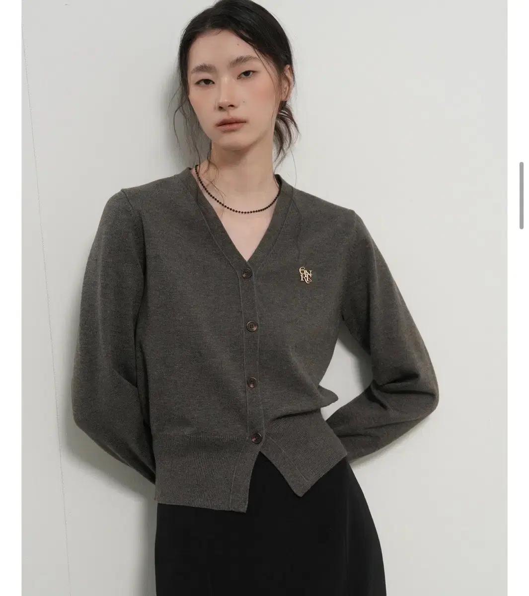 (새상품) 제너럴아이디어 에센셜 가디건 차콜 s 사이즈