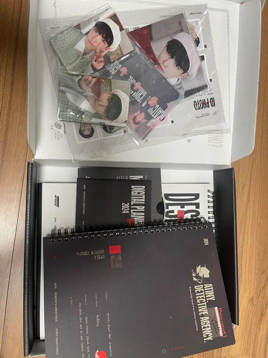 에이티즈 2024 시즌그리팅 시그 단순 개봉
