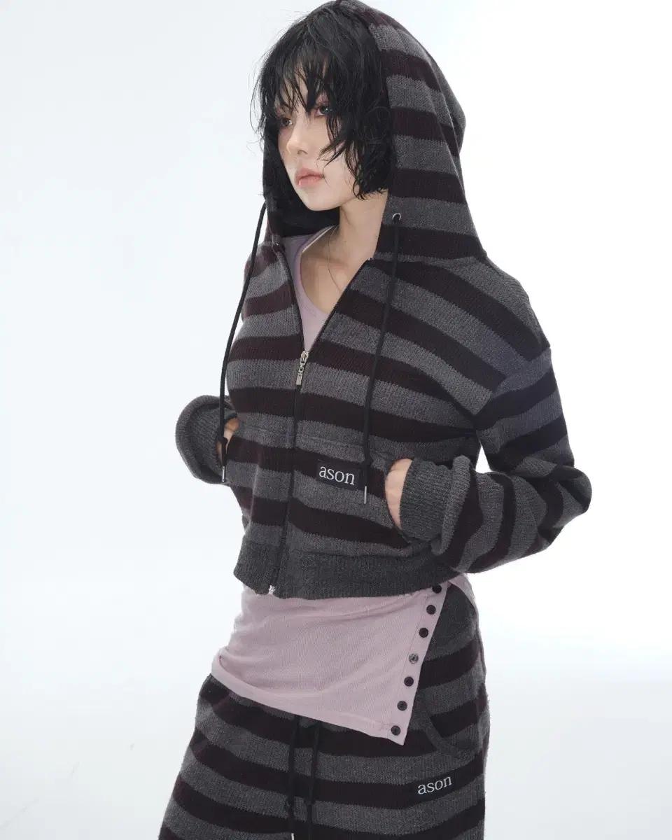 Ason 애즈온 cosy stripe hood zipup charcoal