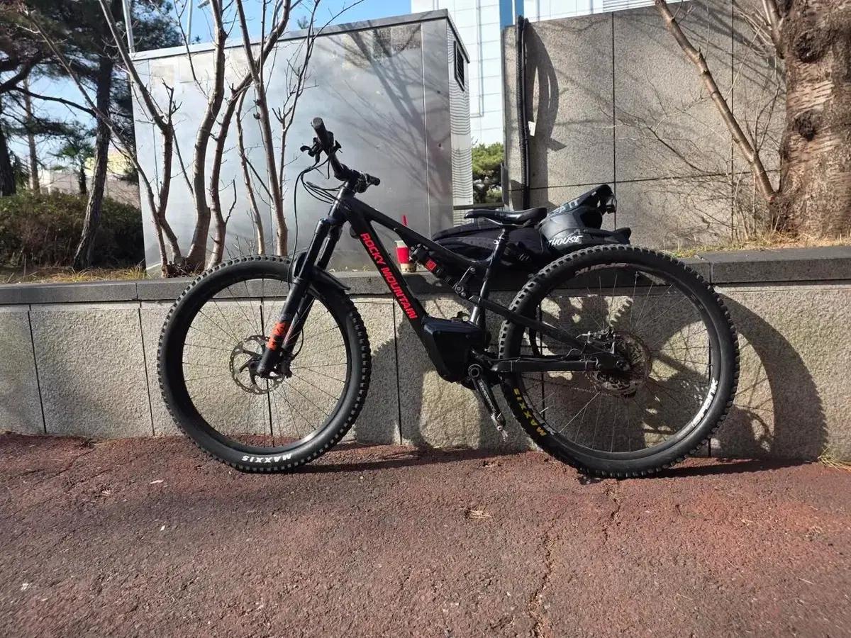 록키마운틴emtb 인스팅트 파워플레이 a50 알로이 전기mtb
