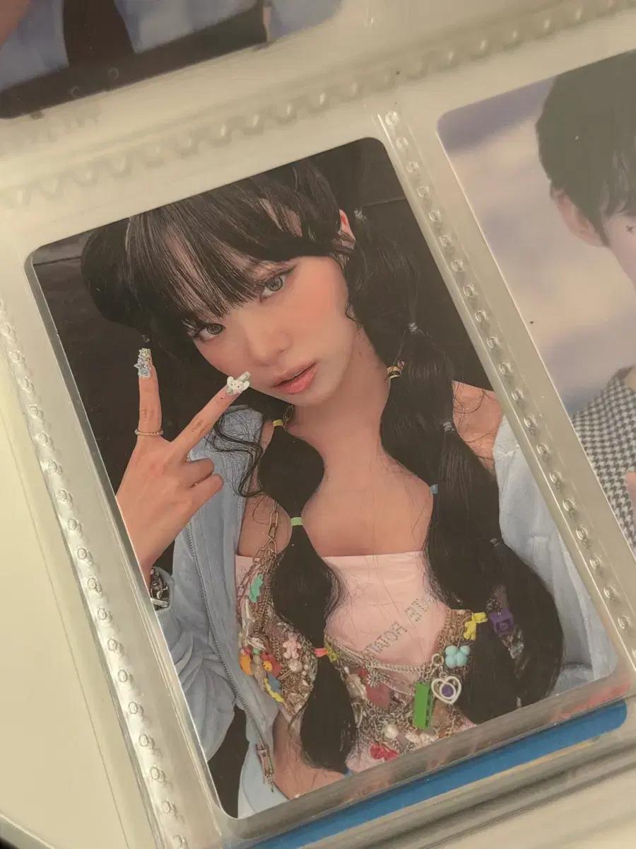 르세라핌 이지 포카