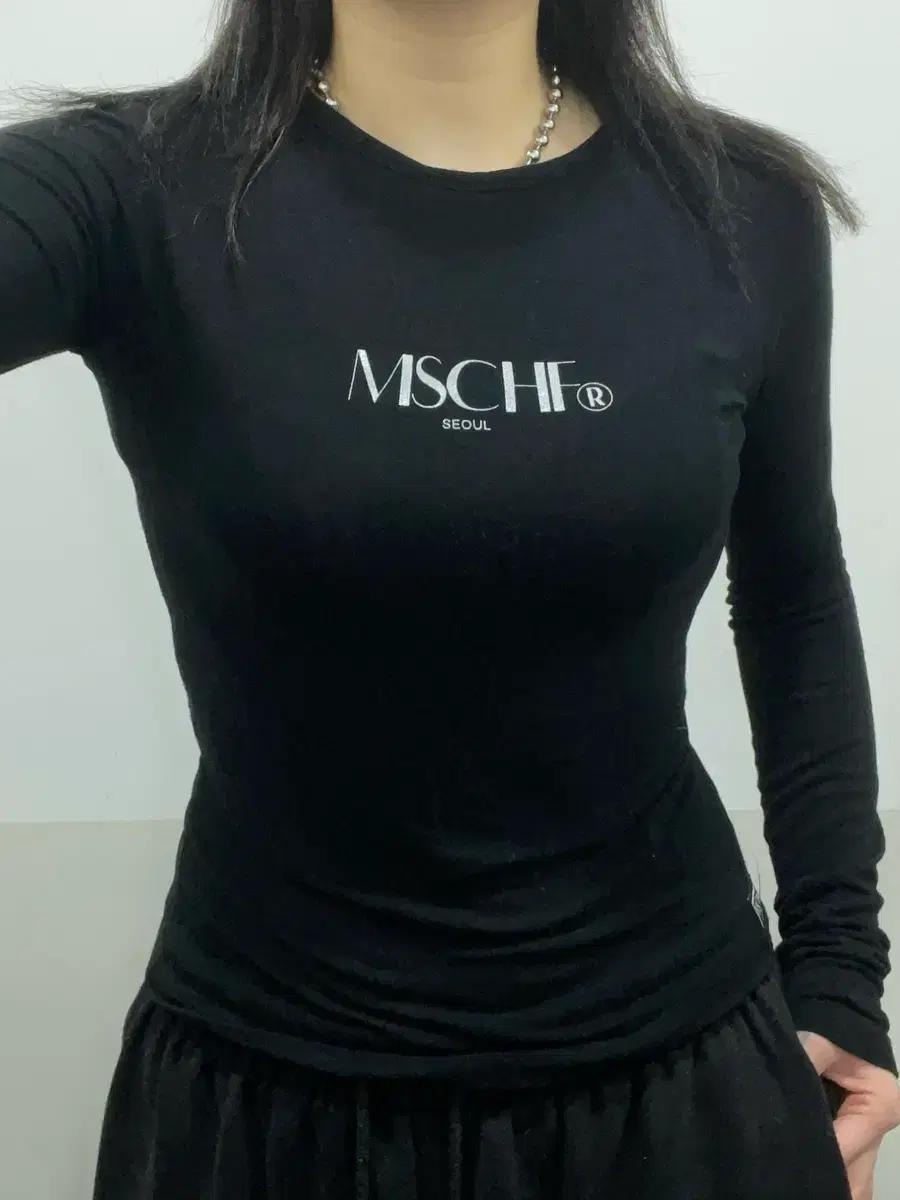 Mischief 미스치프 슬림핏 롱 슬리브