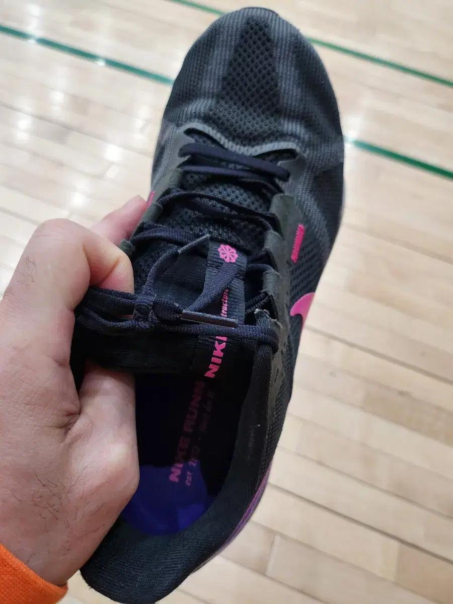 나이키 에어 줌 스트럭처 25 Nike Air Zoom Structure