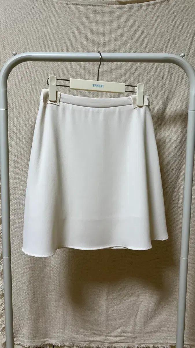 타낫 플레어스커트(아이보리)