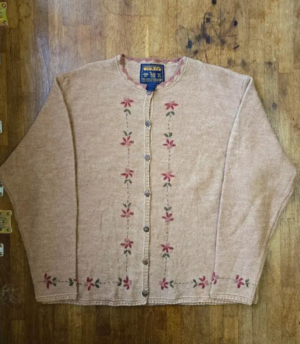 Woolrich 울리치  퓨어 울 100% 자수 가디건