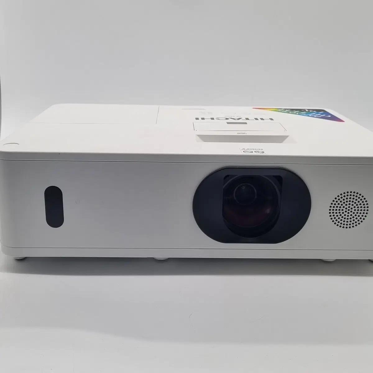 히타치 CP-WU5500 5200안시 WUXGA 중고 빔프로젝터