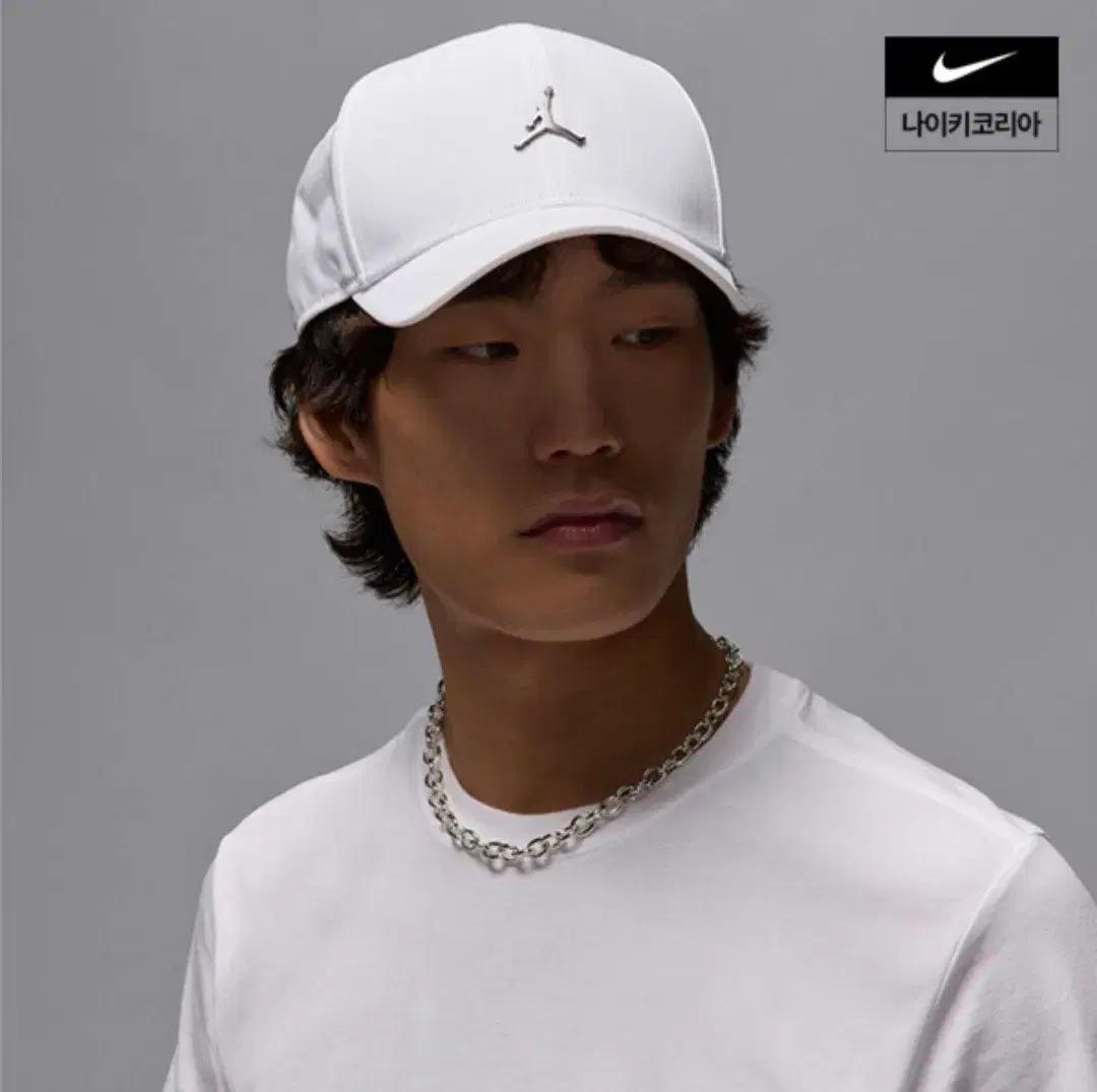 [새상품] 나이키 조던 메탈 점프맨 모자 볼캡 화이트 s/m