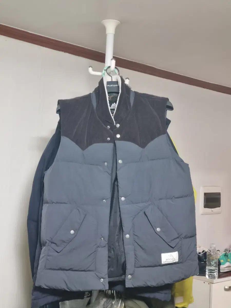 그레고리 코듀로이패딩 조끼 블루 그레이