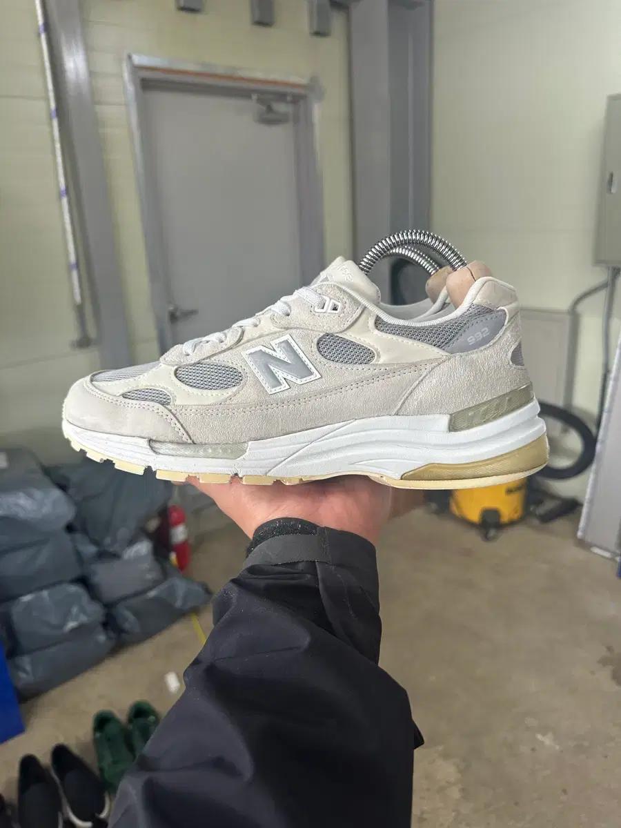 뉴발란스 992 화이트 275