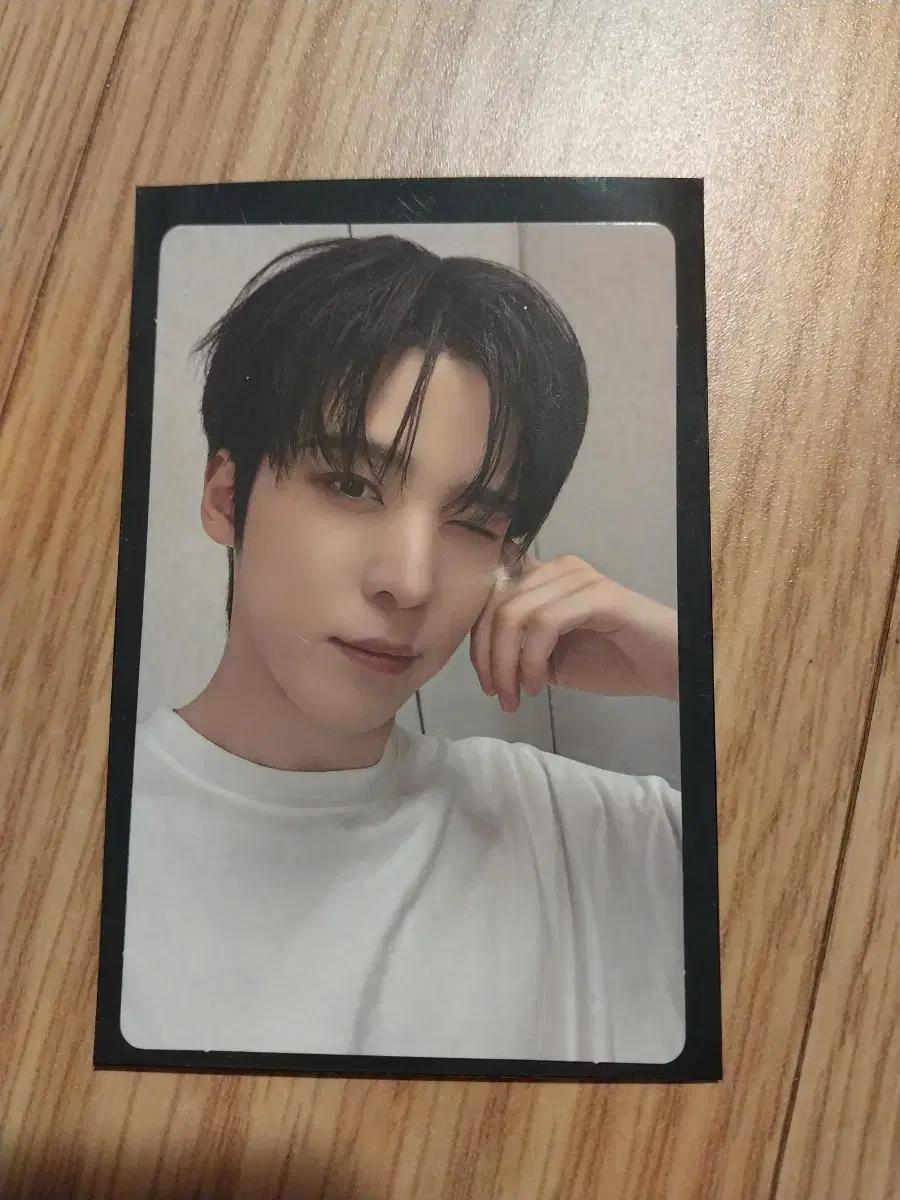 에이티즈 골든아워 파트3 윤호 포카 팝니다!!