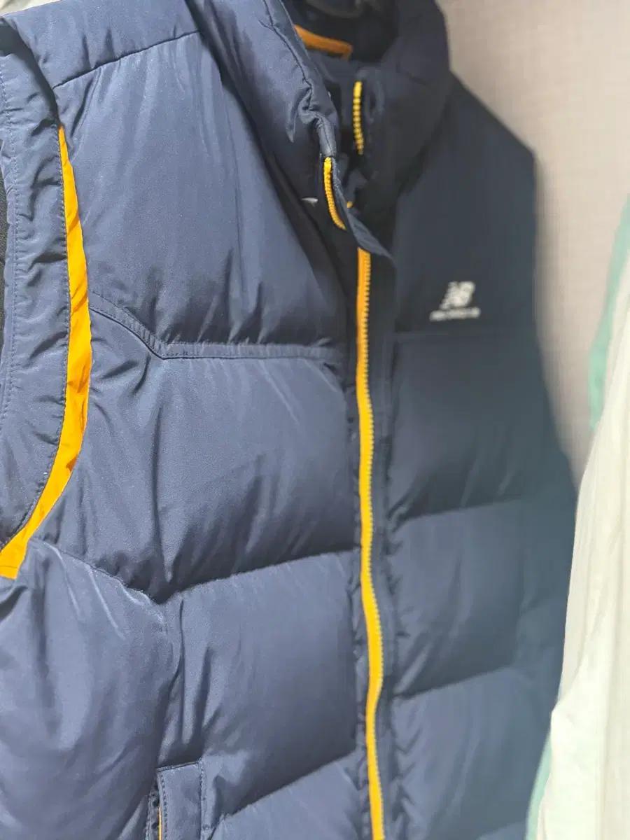 뉴발란스 패딩 조끼 XL 판매