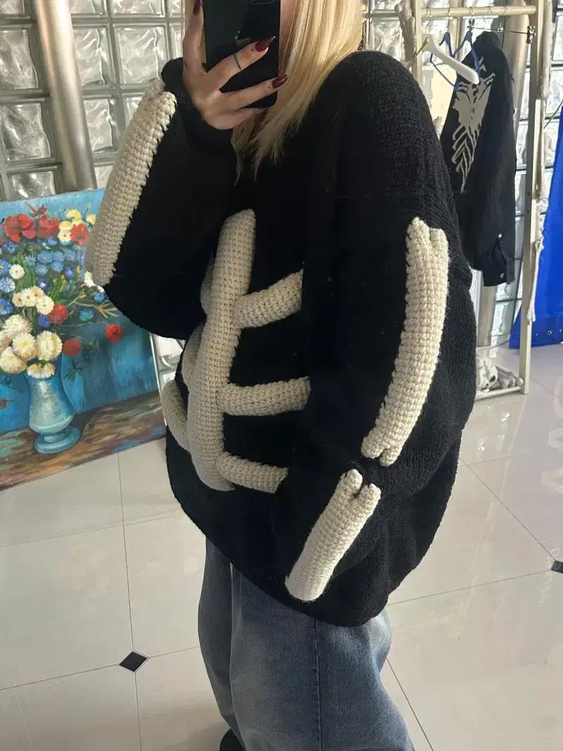 MACMAHON KNITTING MILLS 크루넥 니트 3D 본