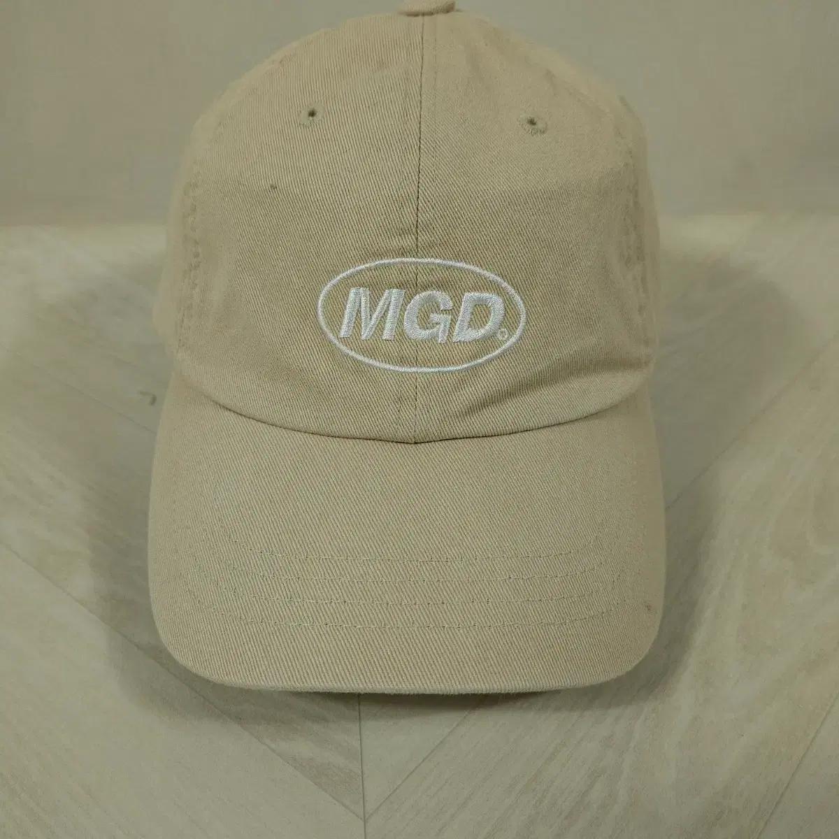 [마하그리드 MGD 로고 베이지 볼캡]