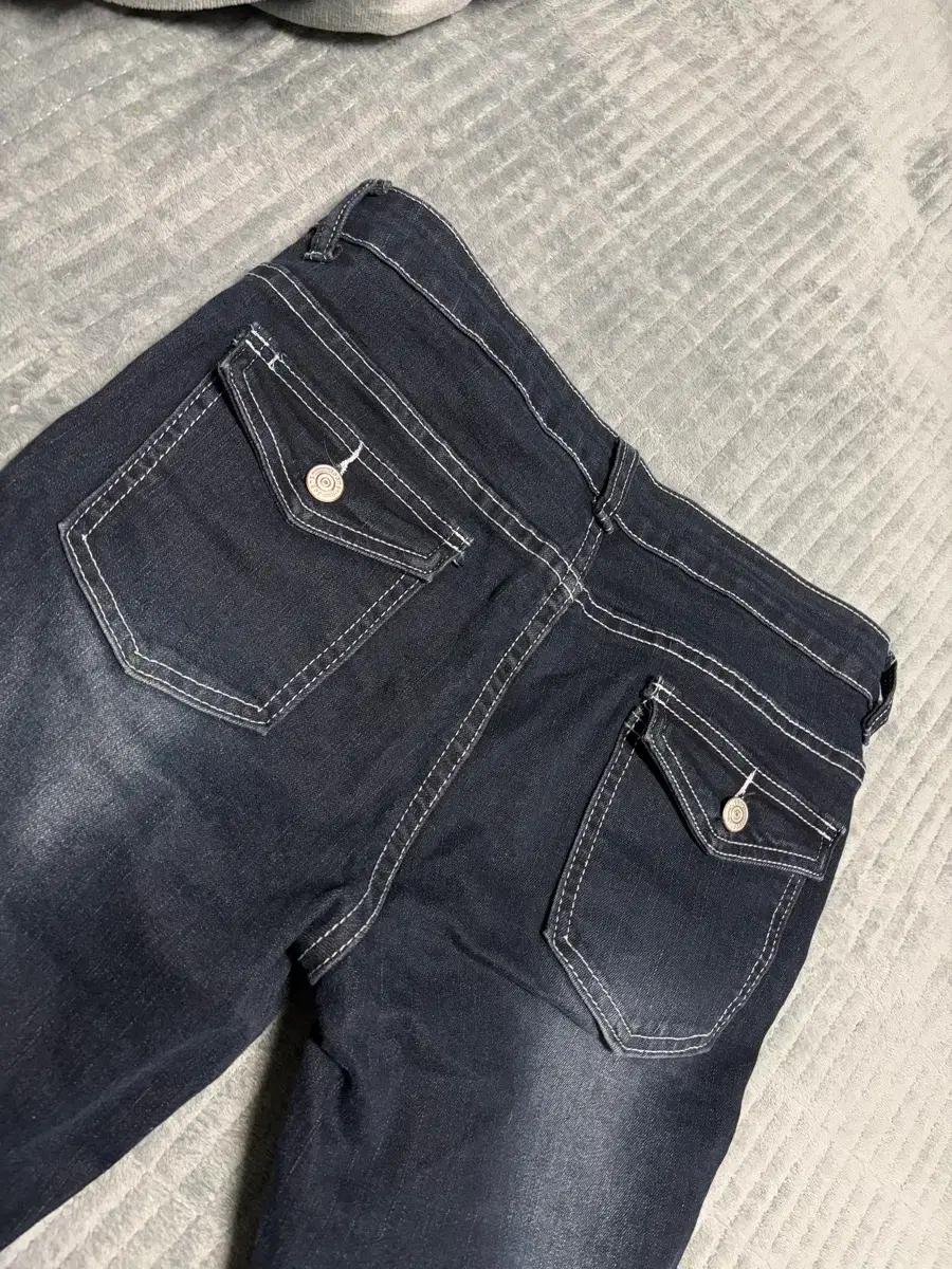 로우라이즈 데님 부츠컷팬츠