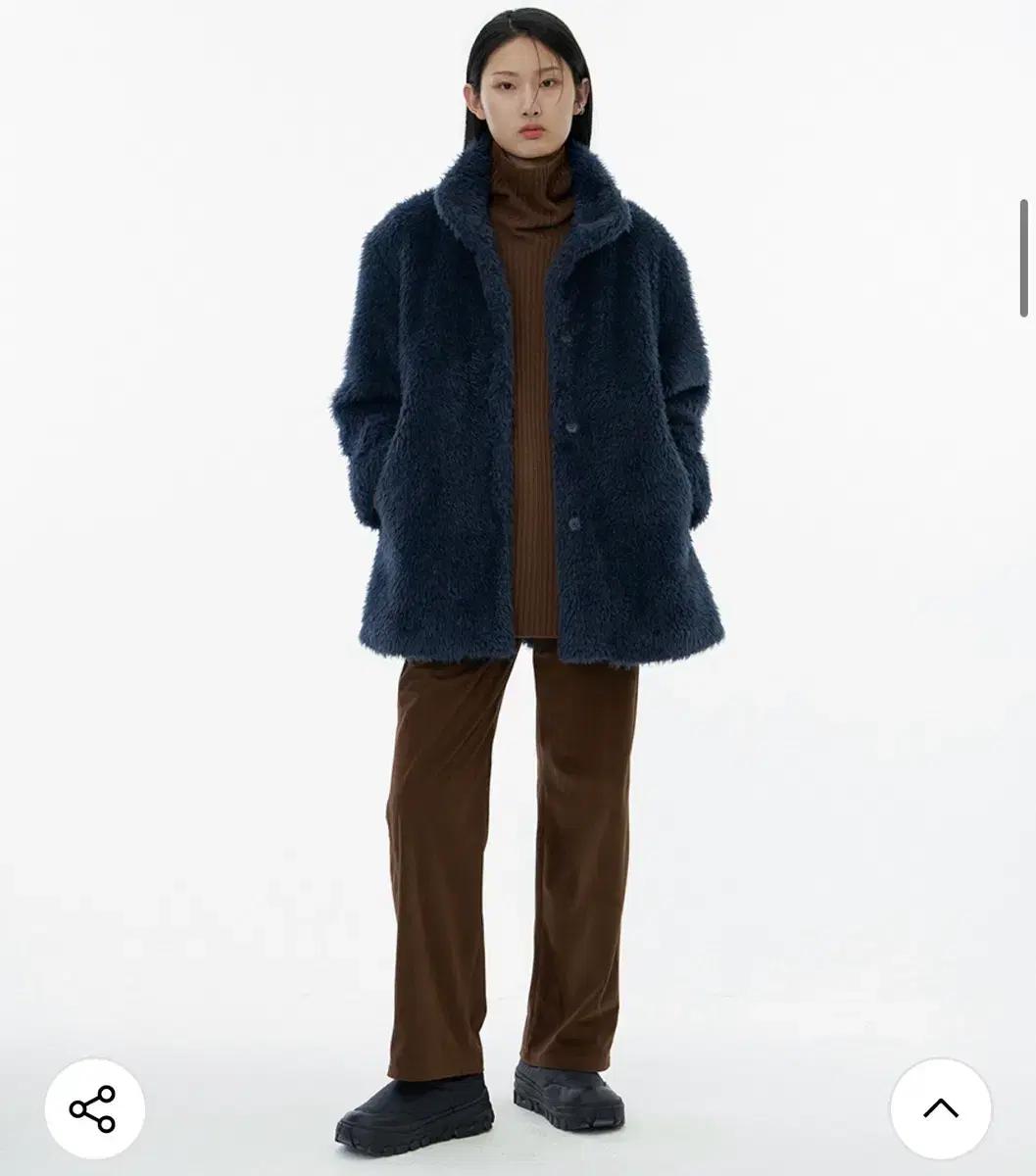아모멘토 스트레이트 팬츠 블랙