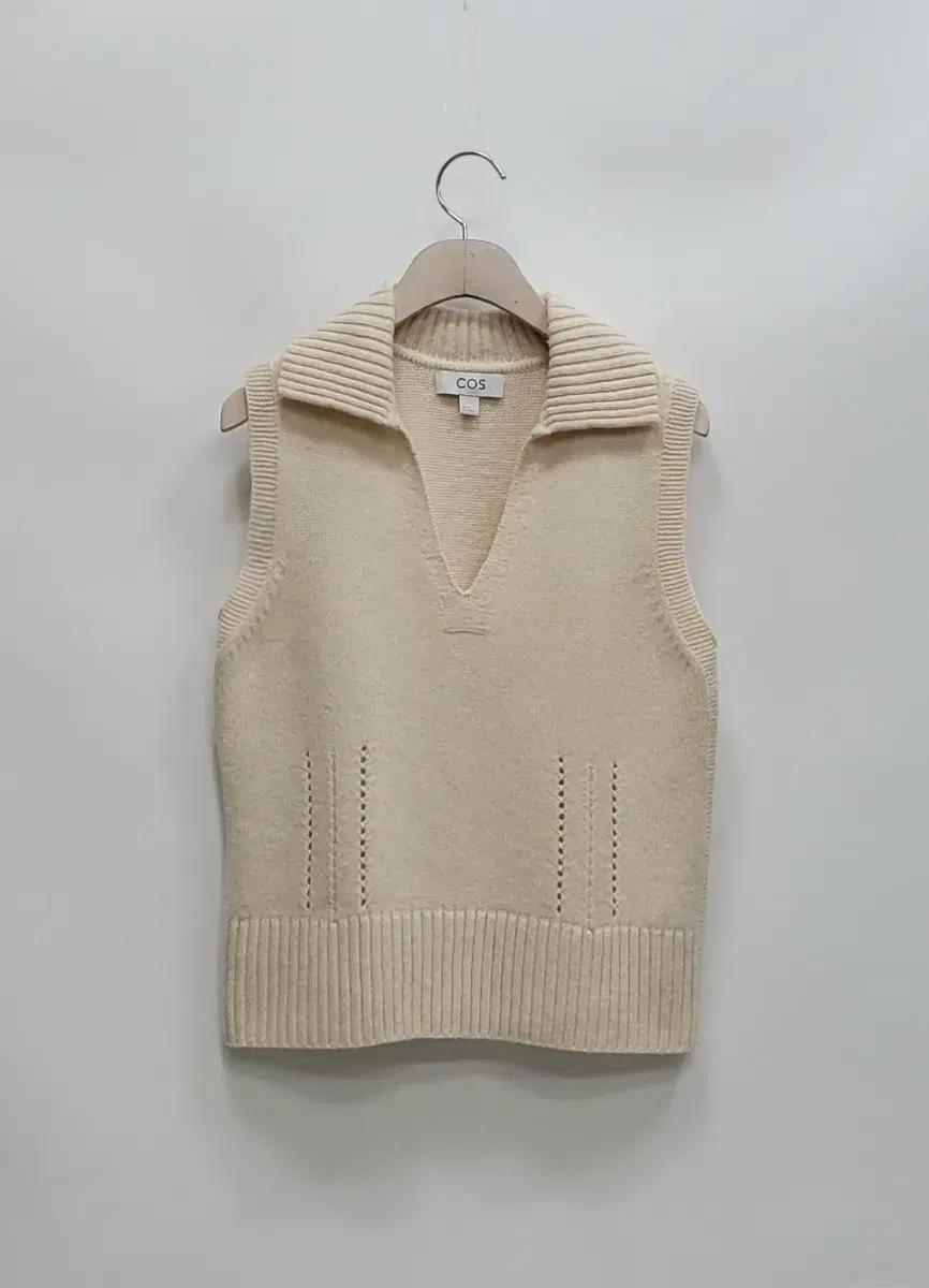 (새상품급) COS 코스 모100% 니트 베스트 / 여 XS 아이보리