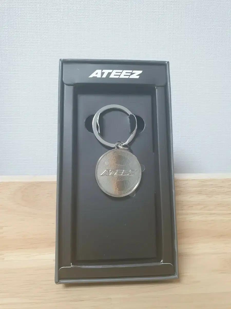 에이티즈 에잇룸 럭드키링