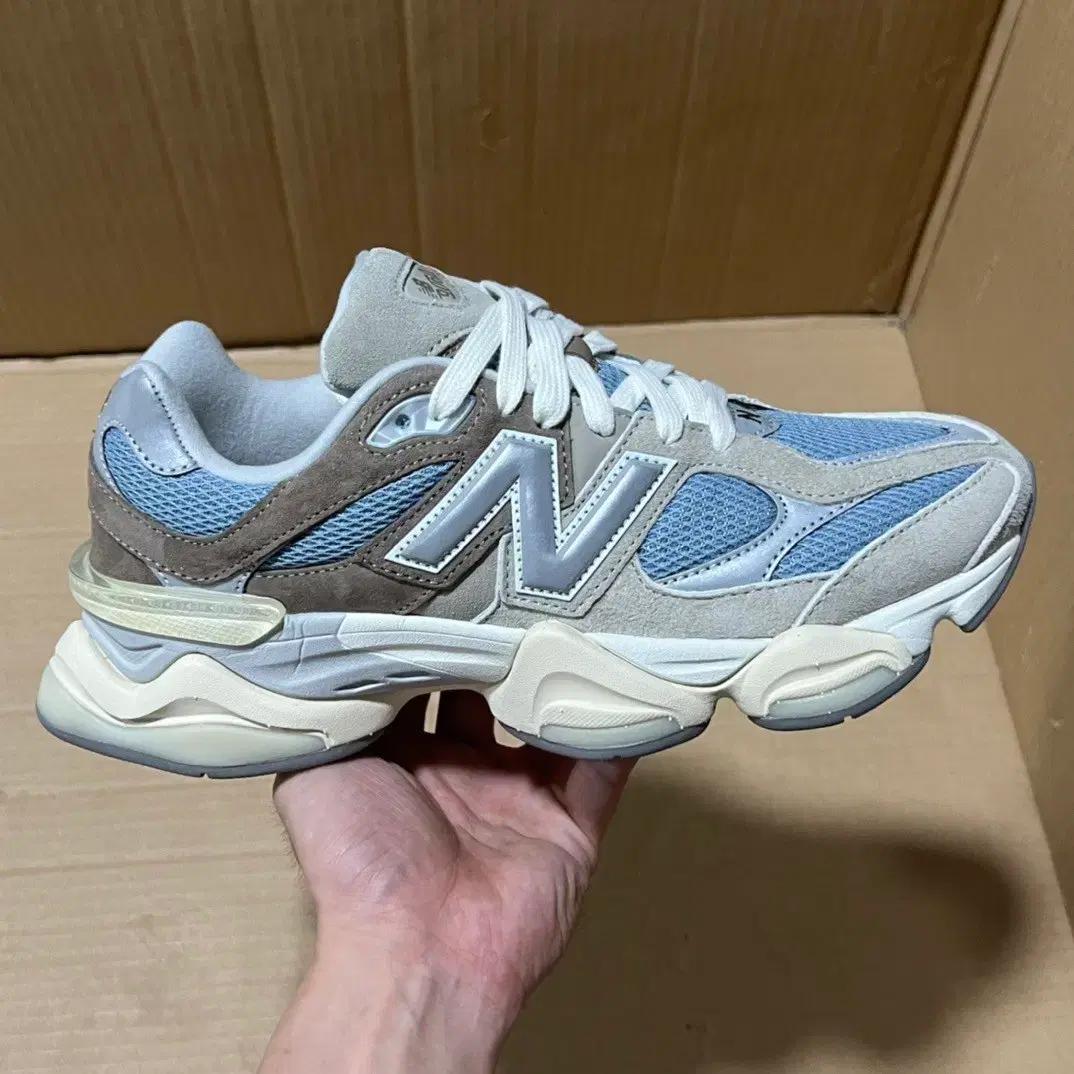 New Balance NB9060정품 뉴발란스 스니커즈