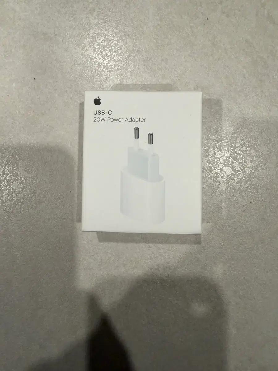 애플 20W USB-C 정품 어댑터 새상품