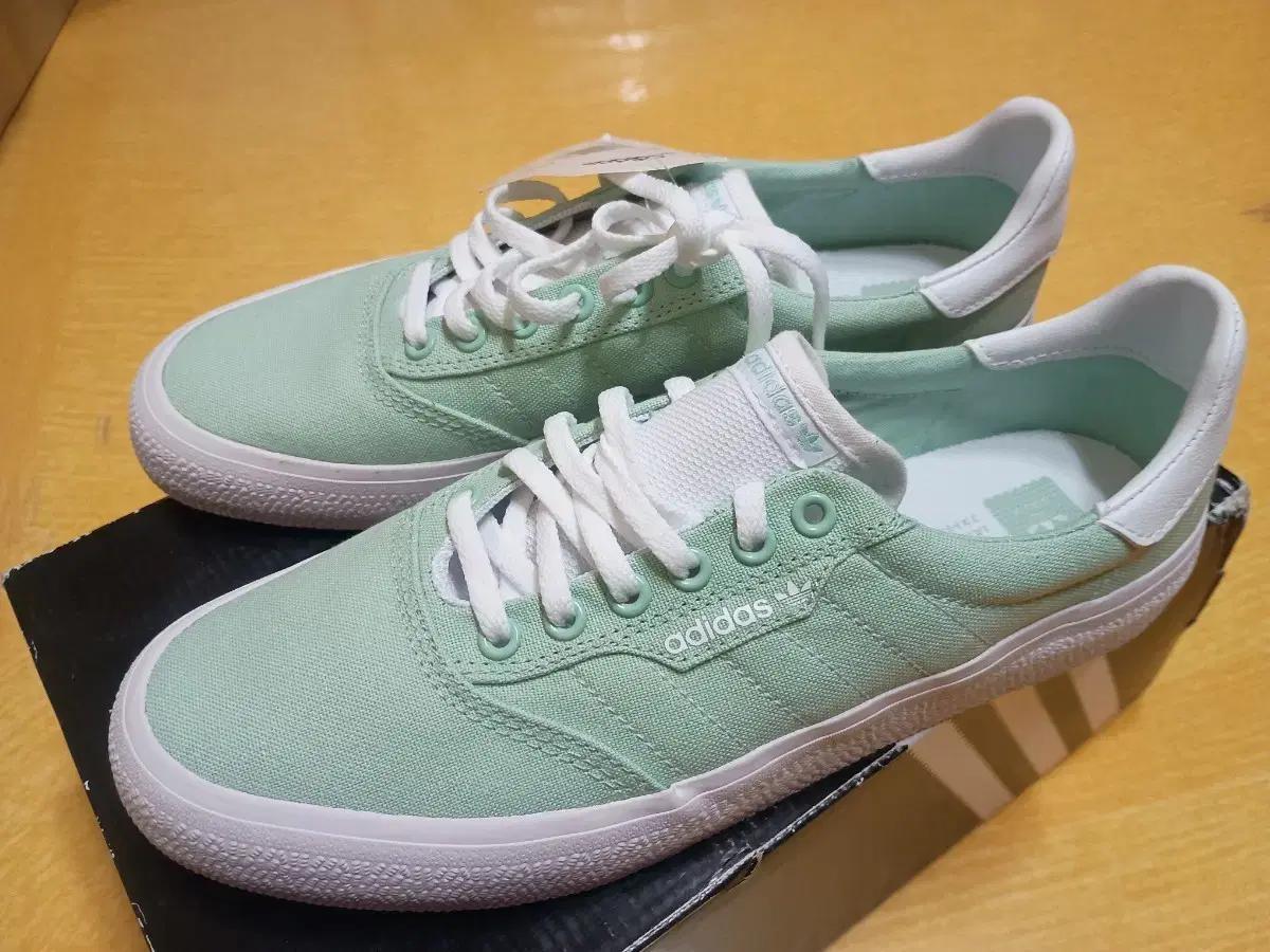 ADIDAS 아디다스 스니커즈 운동화 캐주얼화 270