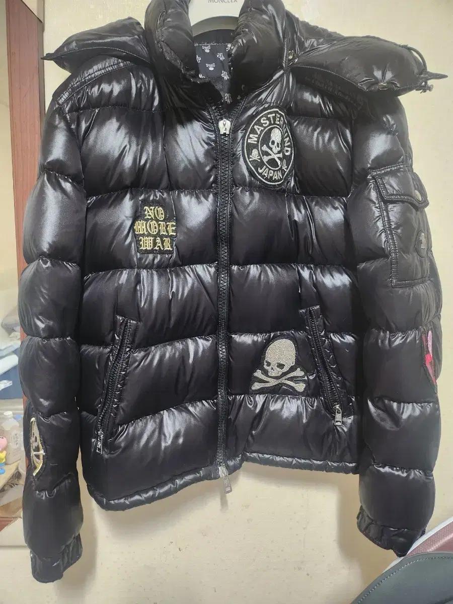몽클레어 x 마스터마인드 콜라보 한정판 패딩