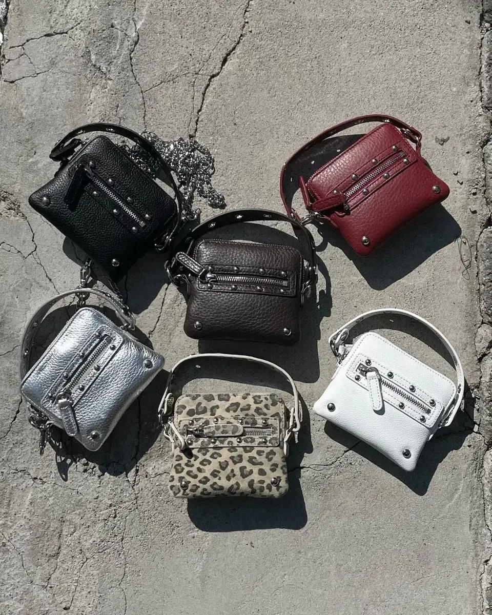 DEINET STUD CROSS CHAIN WALLET