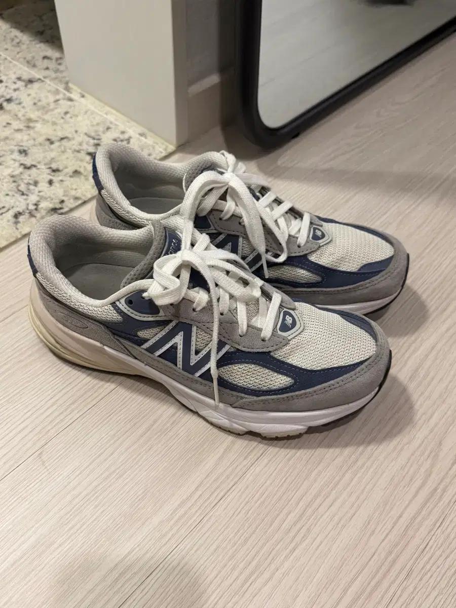 뉴발란스 990 v6 240