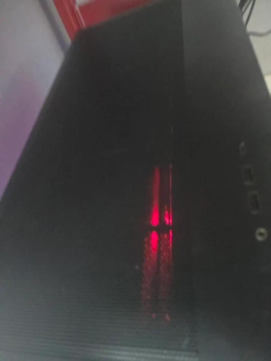 Msi 슈프림 5090+96GB+9950x3d 본체