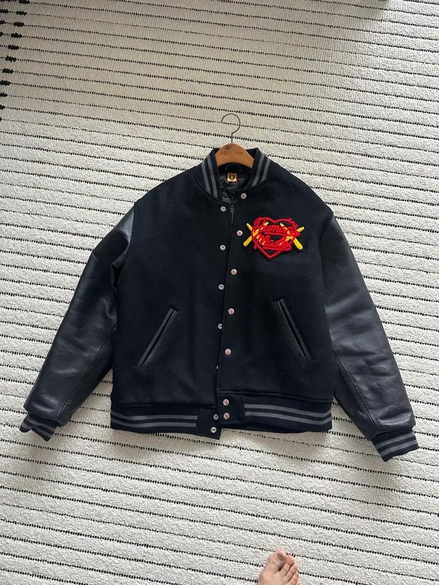 휴먼 메이드 kaws 자켓 스타장 야구 잠바 바시티 점퍼 xxl