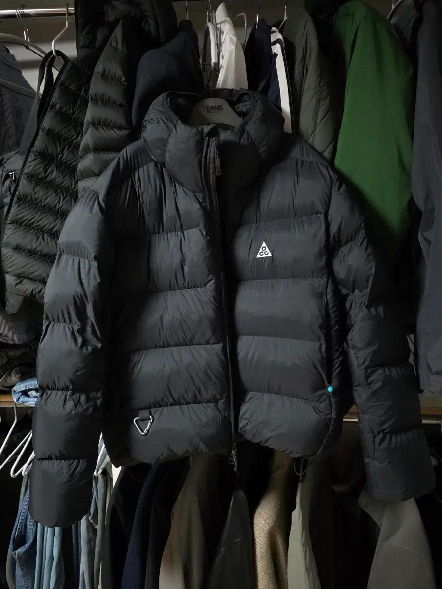 나이키 ACG 패딩 블랙 루나레이크L
