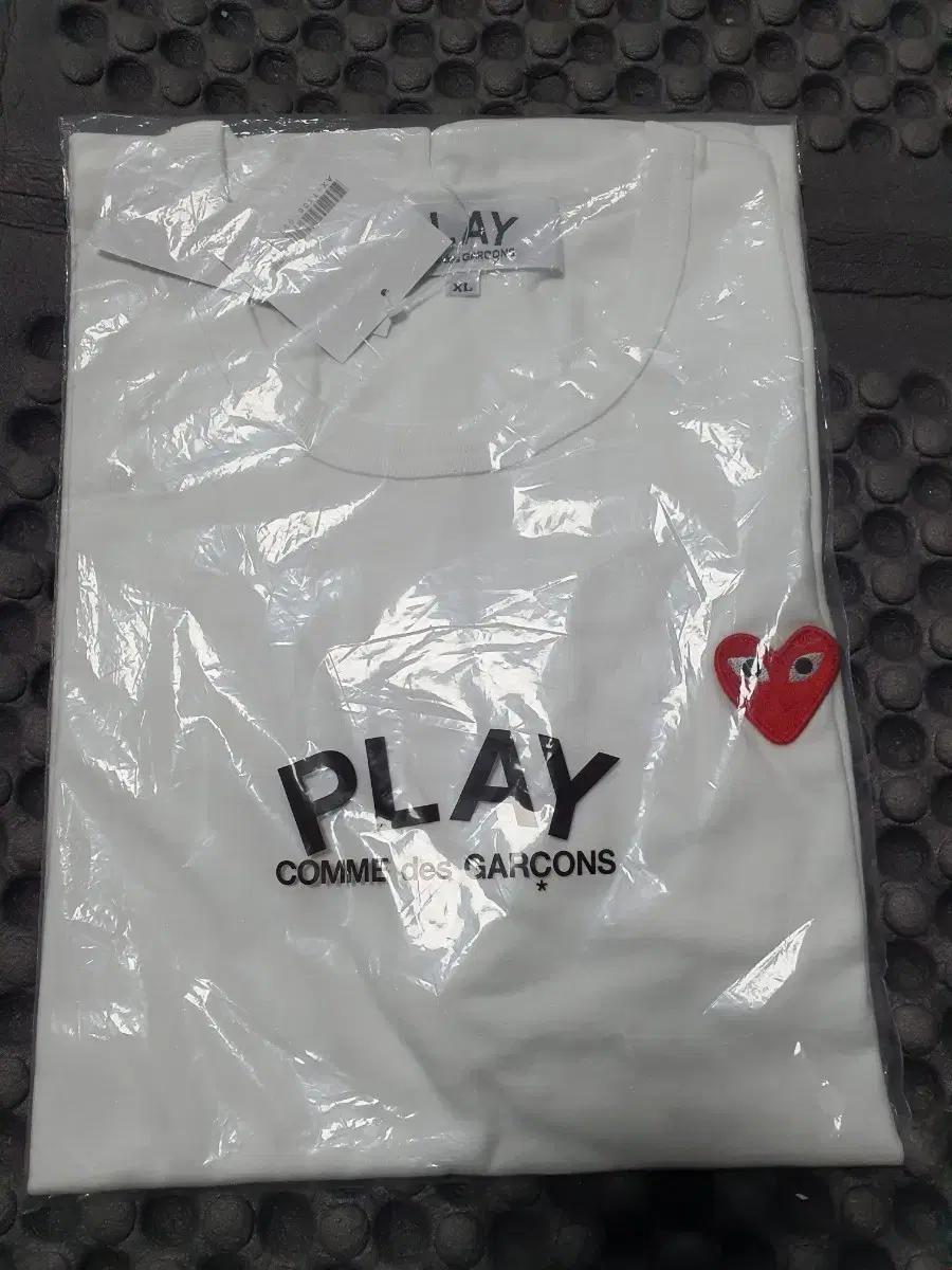 꼼데가르송 PLAY 흰색 반팔 티셔츠 XL