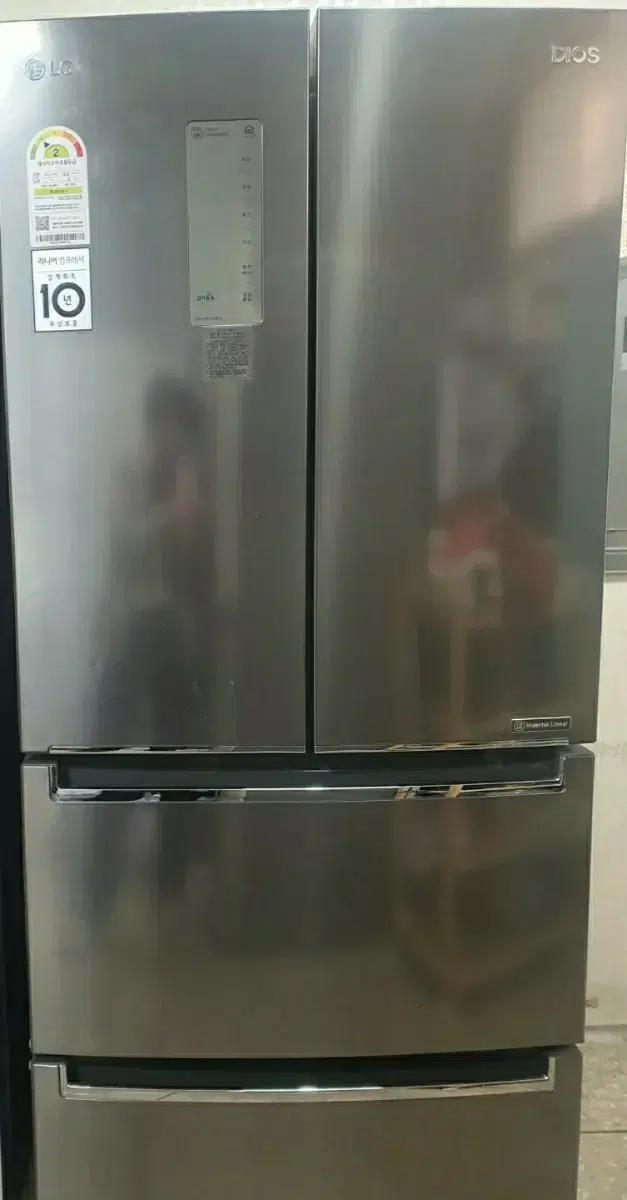 LG 김치냉장고 팔아요 (가까운곳 갖다드려요)