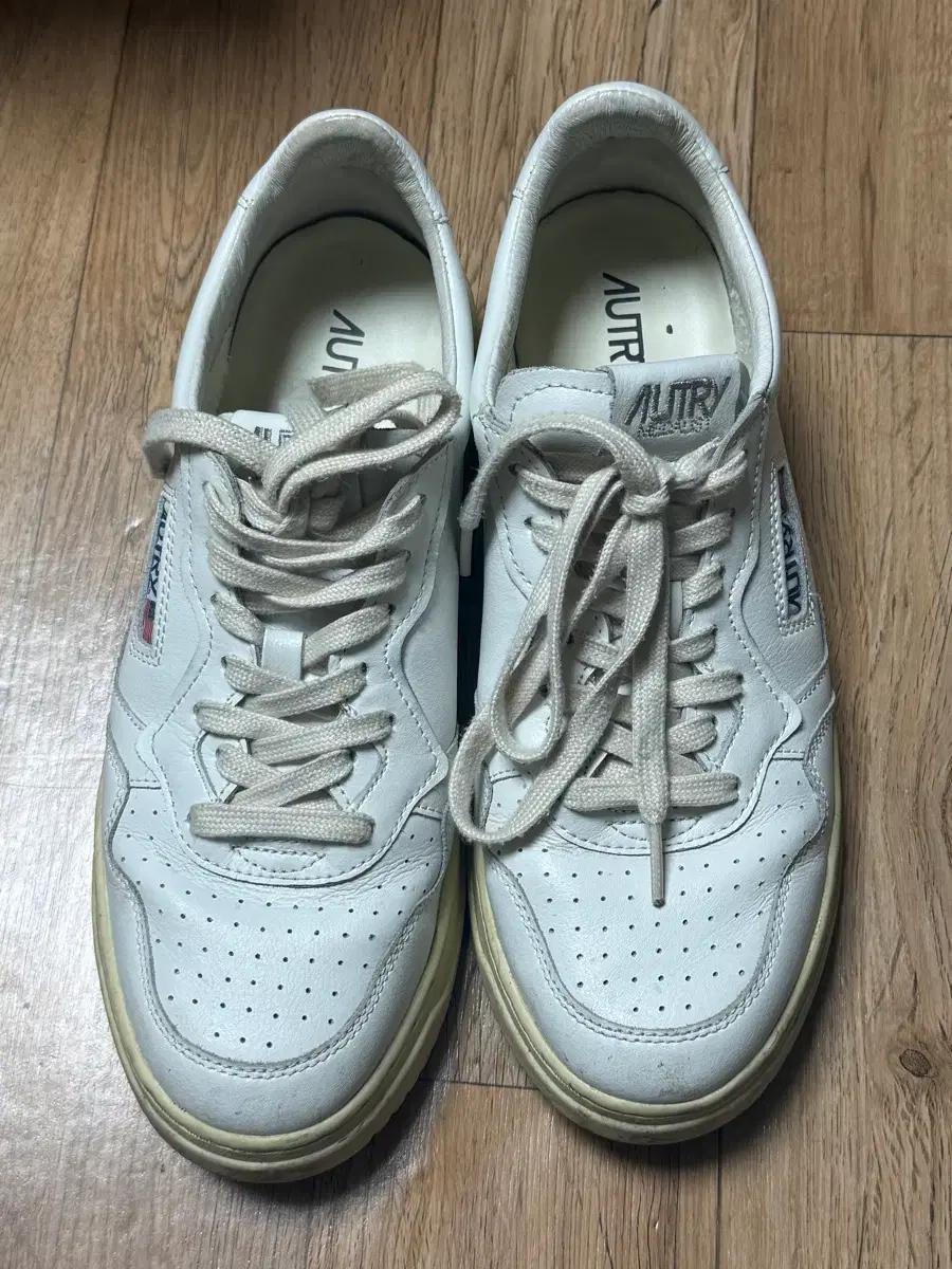 오트리 스니커즈