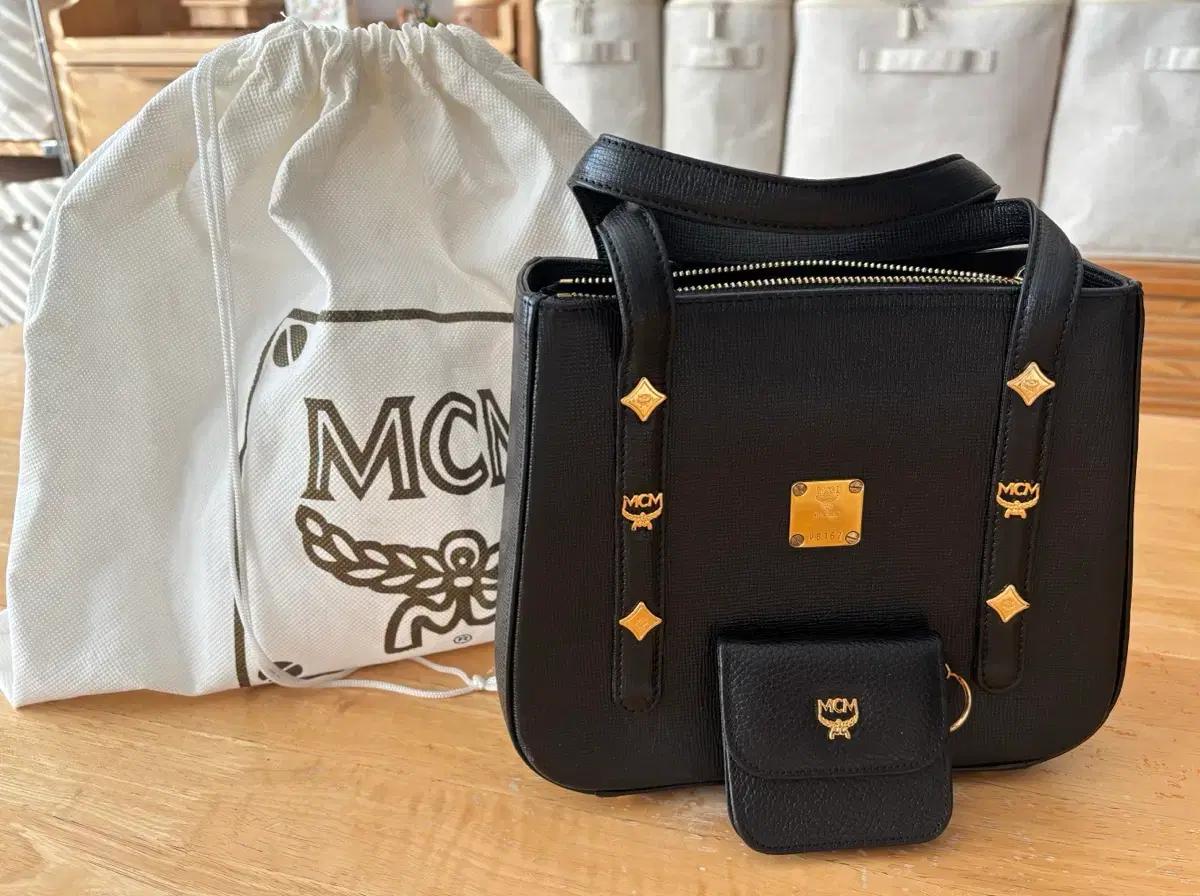 MCM 클래식 미니 토트 블랙