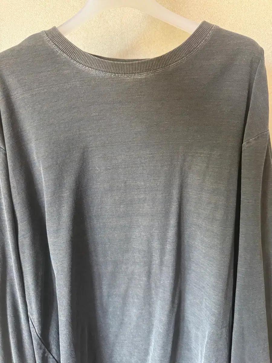 해칭룸 VTG Stripe Tee Blue 2 사이즈 판매합니다.